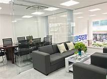 Không gian làm việc với nội thất hiện đại, sang trọng